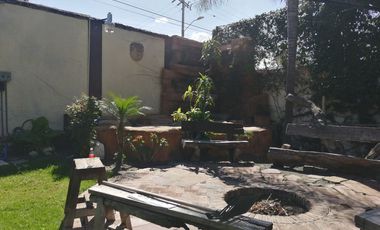 Rancho con caballerizas