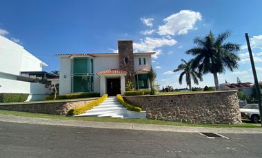 CASA EN VENTA EN FRACCIONAMIENTO LOMAS DE COCOYOC, MORELOS