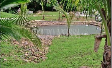 Oportunidad! Se Vende Amplia Propiedad en La Laguna de San Carlos