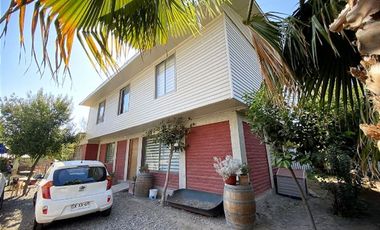 Casa venta 6D/2b + Galpon en terreno 1.500 m2 en I. de Maipo
