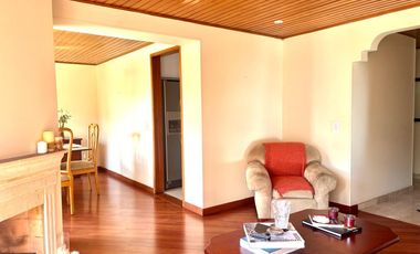 apartamento en arriendo en santa paula-usaquén. Cod A52018