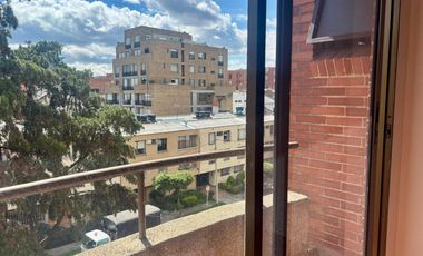 apartamento en arriendo en santa paula-usaquén. Cod A52018