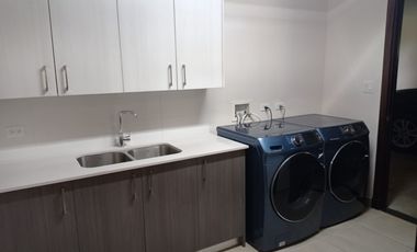 ALQUILO / VENDO CASA AMOBLADA  EN BOQUETE