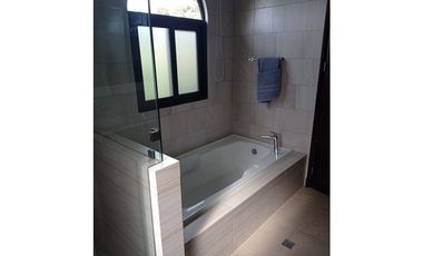 ALQUILO / VENDO CASA AMOBLADA  EN BOQUETE