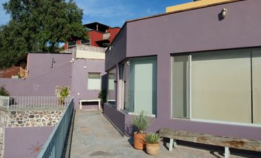 Casa Morada