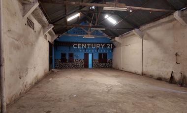 Gudang Luas Bangunan 1800 M Akses Mudah Di RR Selatan