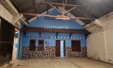 Gudang Luas Bangunan 1800 M Akses Mudah Di RR Selatan