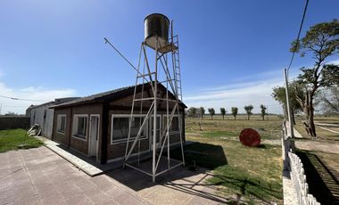 Quincho con galpón en Aldao