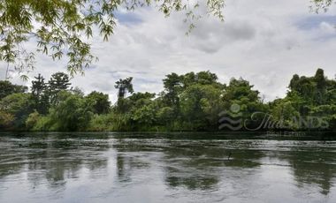 TRADITIONAL TEAK HOUSE ON 24 METERS OF RIVERFRONT CLOSE TO DOWNTOWN KANCHANABURI!!!