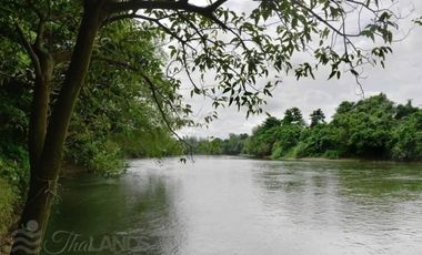 TRADITIONAL TEAK HOUSE ON 24 METERS OF RIVERFRONT CLOSE TO DOWNTOWN KANCHANABURI!!!