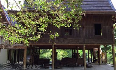 TRADITIONAL TEAK HOUSE ON 24 METERS OF RIVERFRONT CLOSE TO DOWNTOWN KANCHANABURI!!!