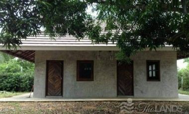 TRADITIONAL TEAK HOUSE ON 24 METERS OF RIVERFRONT CLOSE TO DOWNTOWN KANCHANABURI!!!