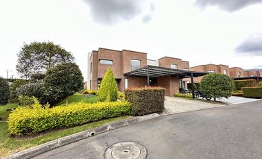 casa en venta en variante  - cota. Cod V5327