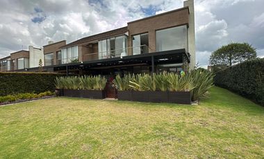 casa en venta en variante  - cota. Cod V5327