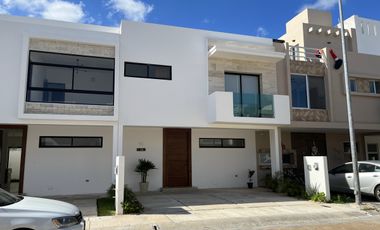 CASA EN VENTA EN CANCUN, RESIDENCIAL ARBOLADA