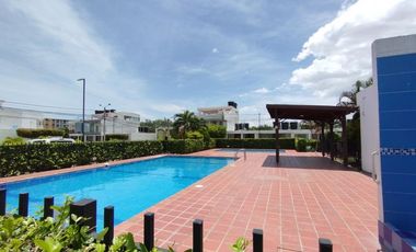 casa en venta en c.c yerbabuena. Cod V2482