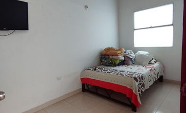 casa en venta en c.c yerbabuena. Cod V2482