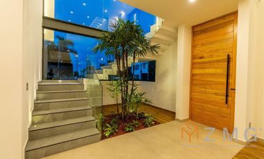 Casa en Venta en Jardin Real dentro de coto (Recorrido Virtual).