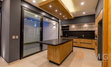 Casa en Venta en Jardin Real dentro de coto (Recorrido Virtual).