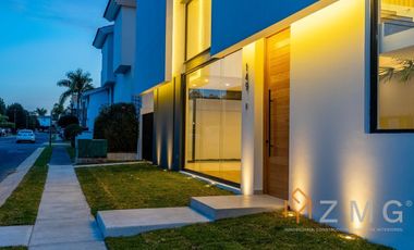 Casa en Venta en Jardin Real dentro de coto (Recorrido Virtual).
