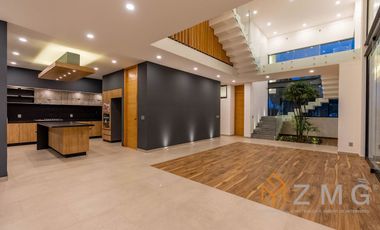 Casa en Venta en Jardin Real dentro de coto (Recorrido Virtual).