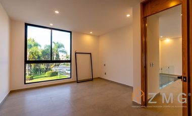 Casa en Venta en Jardin Real dentro de coto (Recorrido Virtual).