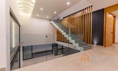 Casa en Venta en Jardin Real dentro de coto (Recorrido Virtual).