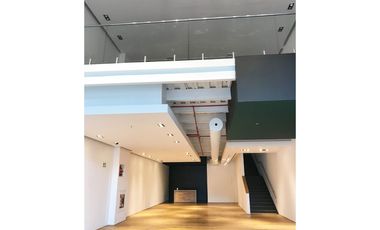 Hermoso local en obarrio listo para operar en plaza comercial (AA)