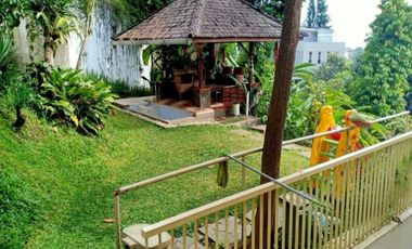 Rumah villa bagus mewah 4 lantai full furnished+AMP elektronik kawasan elit Dago pakar Cimenyan Bandung