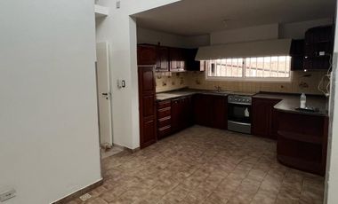Alquiler de casa zona Parque de las Naciones. Ideal para Empresas