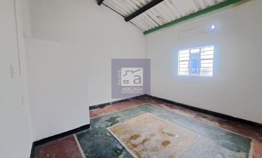 COD. 5751 - SE ARRIENDA CASA - BARRIO:  LAS VILLAS