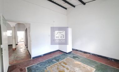 COD. 5751 - SE ARRIENDA CASA - BARRIO:  LAS VILLAS