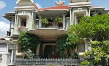 Rumah Mewah Graha Family Surabaya Barat Dijual