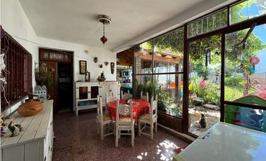 Venta Excelente Casa Zona Centro 5 dormitorios Con Cochera y Pileta