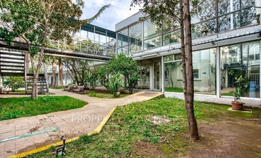 Espectacular Edificio Corporativo (0,21UF/mt2)