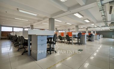 Espectacular Edificio Corporativo (0,21UF/mt2)
