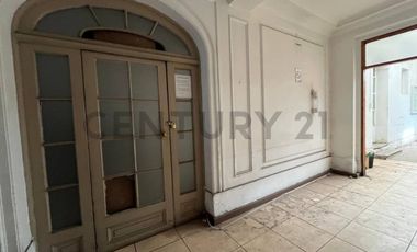 Hermoso Edificio Comercial calle Huerfanos OFERTAS