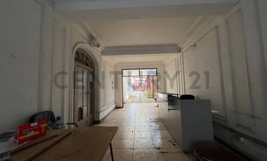 Hermoso Edificio Comercial calle Huerfanos OFERTAS