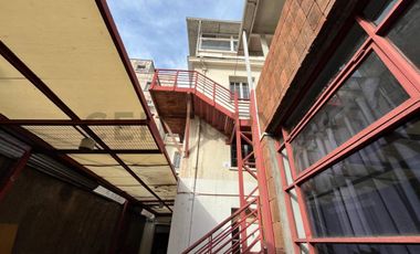 Hermoso Edificio Comercial calle Huerfanos OFERTAS