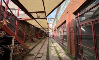 Hermoso Edificio Comercial calle Huerfanos OFERTAS