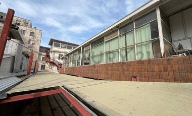 Hermoso Edificio Comercial calle Huerfanos OFERTAS