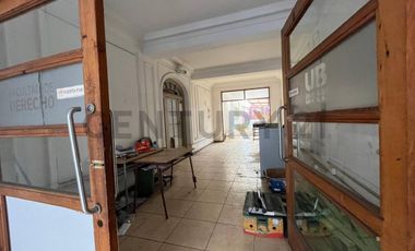 Hermoso Edificio Comercial calle Huerfanos OFERTAS
