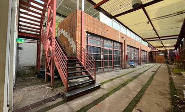 Hermoso Edificio Comercial calle Huerfanos OFERTAS