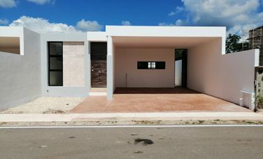 CASA NUEVA DE UNA PLANTA EN PRIVADA NADIRA RESIDENCIAL DE 3 RECAMARAS, PISCINA