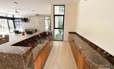 Casa en residencial privado con casa  club, área para niños, alberca con carril