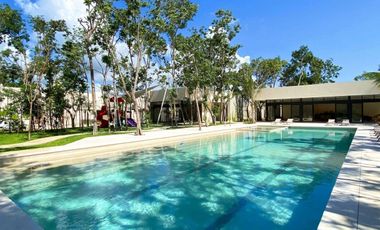 Casa en residencial privado con casa  club, área para niños, alberca con carril