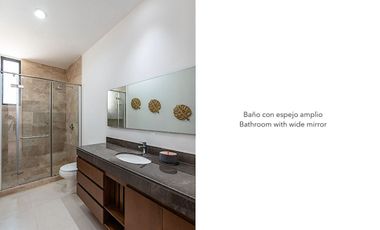 Casa en residencial privado con casa  club, área para niños, alberca con carril