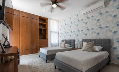 Casa en residencial privado con casa  club, área para niños, alberca con carril