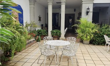 SE VENDE TERRENO EN SAN FRANCISCO CON DOS CASAS