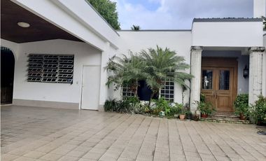 SE VENDE TERRENO EN SAN FRANCISCO CON DOS CASAS